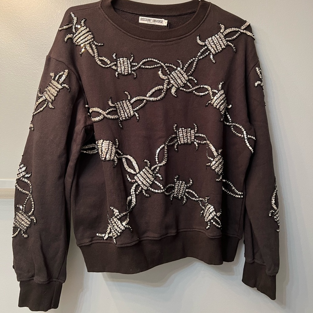 * RARE * NWT DISCOUNT UNIVERSE SEQUINED BARBED WIRE BLACK CREWNECK